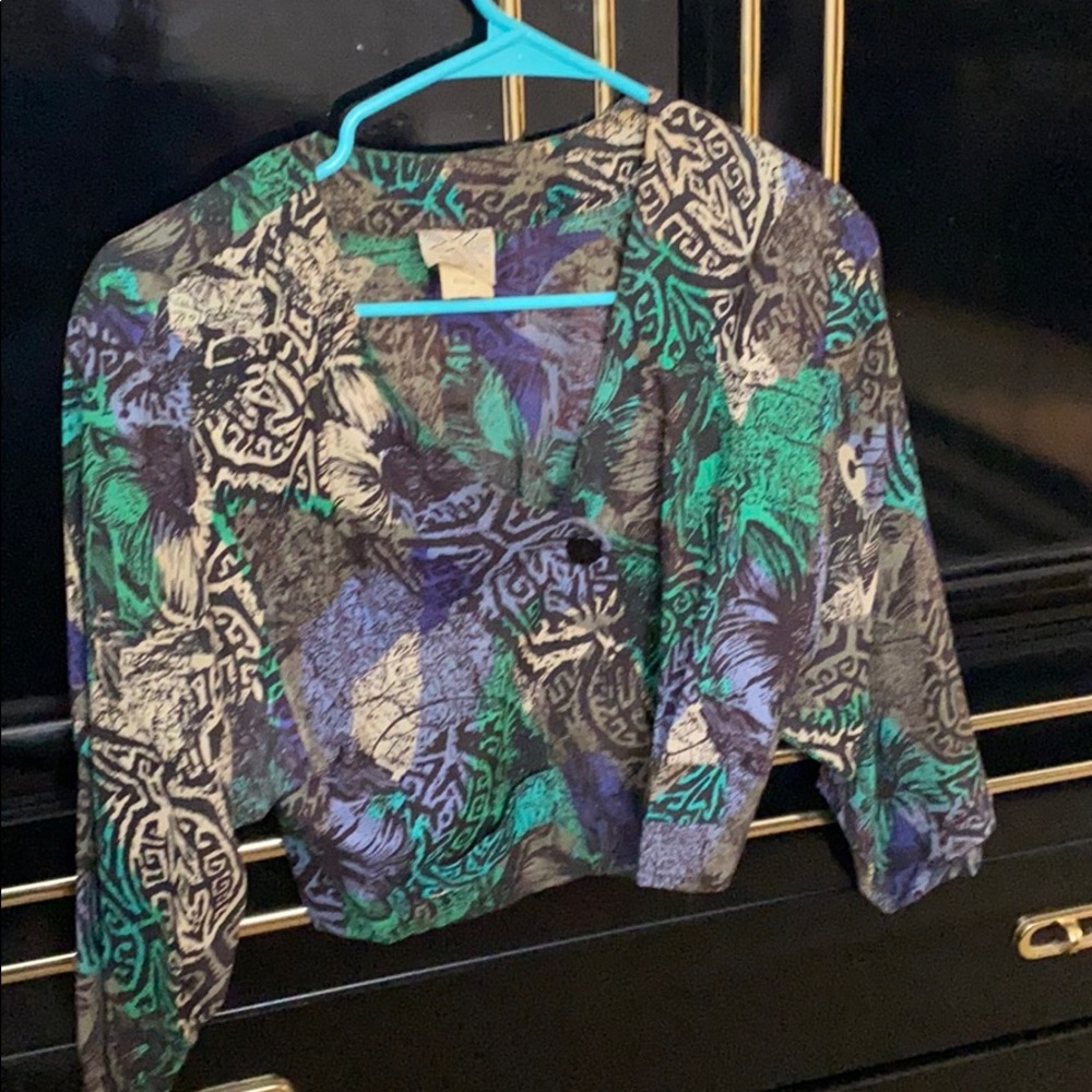 Vintage button short top